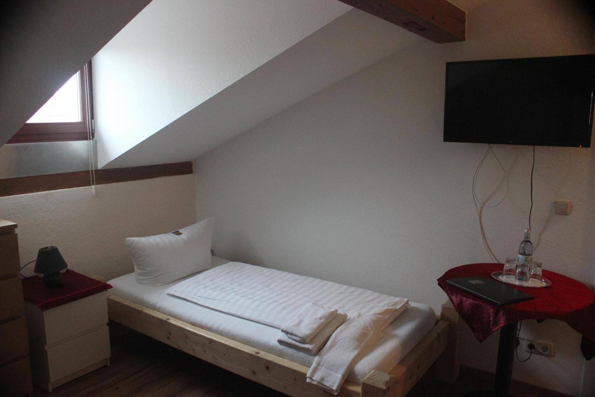 Gaestehaus Innfernow Furstenberg-Havel Ruang foto